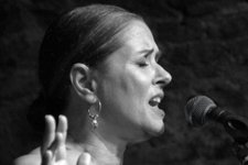 Anna Lauvergnac